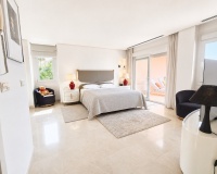 Rynek wtórny - apartment - Marbella - Nueva Andalucía