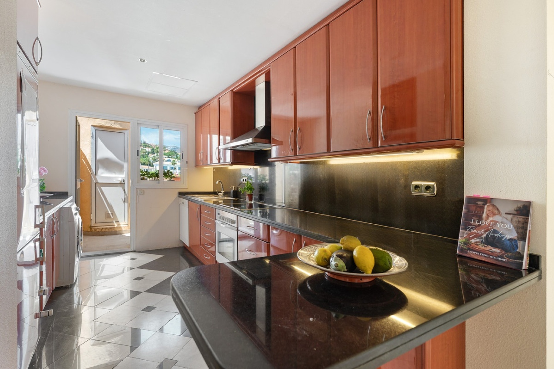 Rynek wtórny - apartment - Marbella - Nueva Andalucía