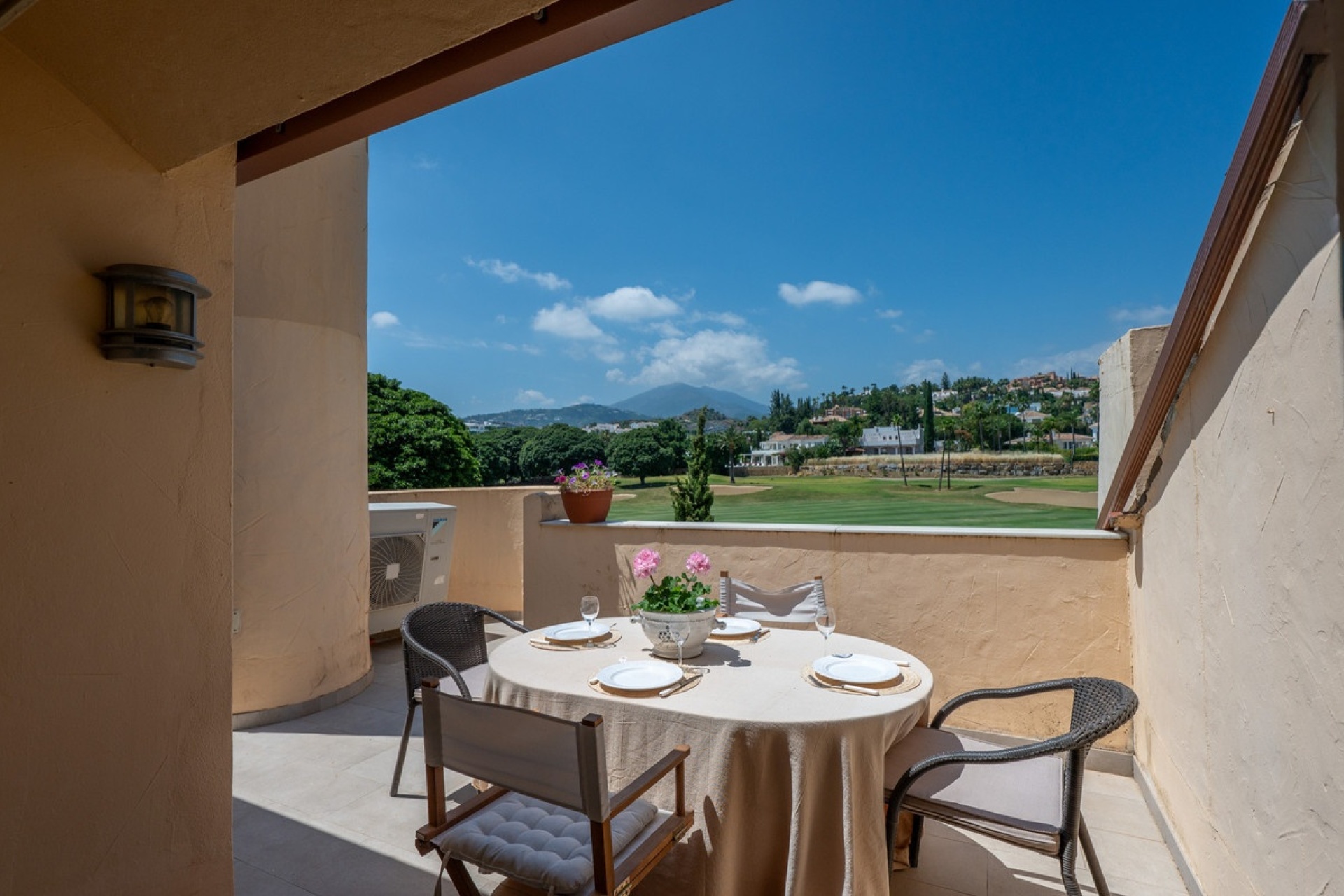 Rynek wtórny - apartment - Marbella - Nueva Andalucía