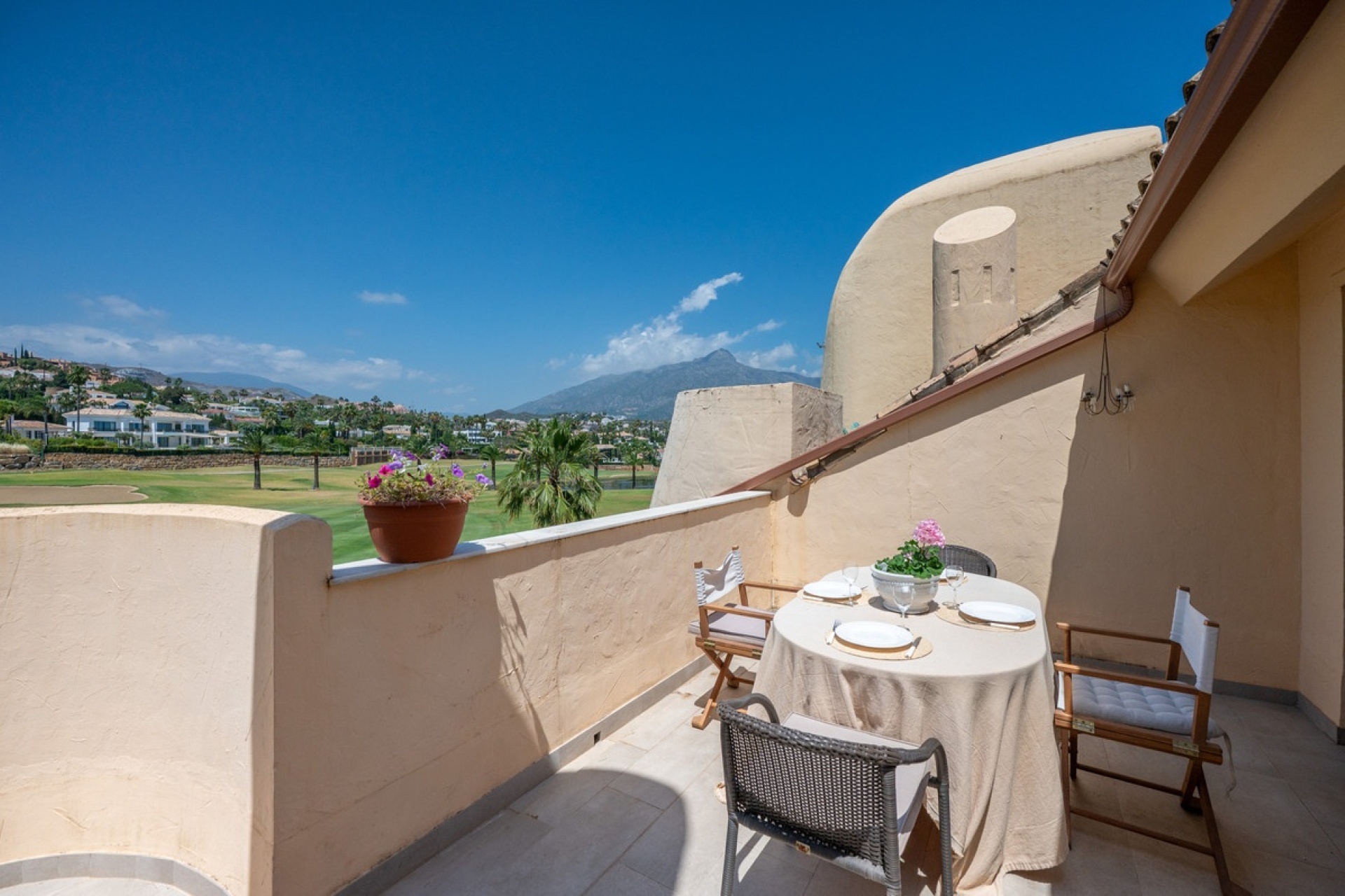 Rynek wtórny - apartment - Marbella - Nueva Andalucía