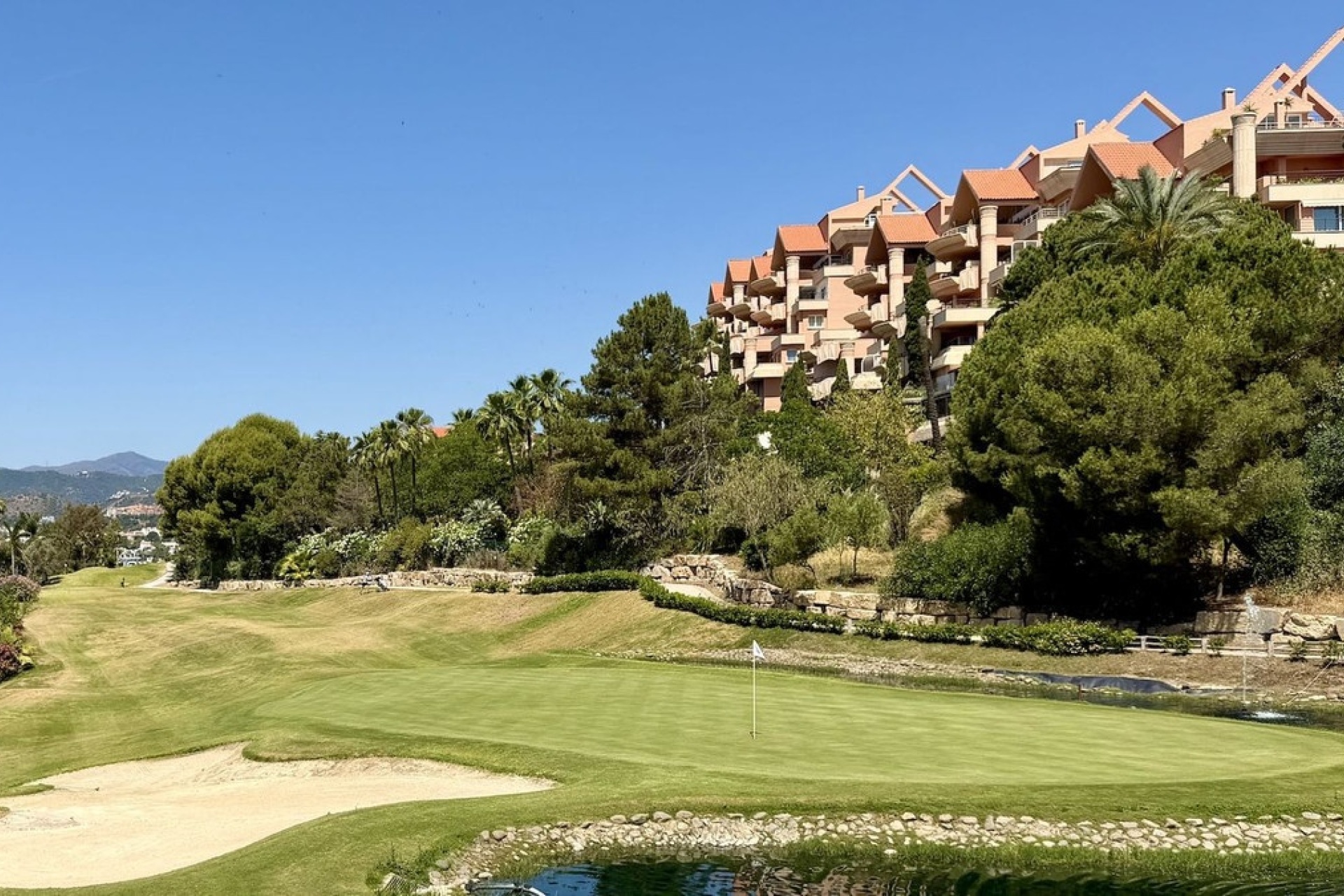 Rynek wtórny - apartment - Marbella - Nueva Andalucía