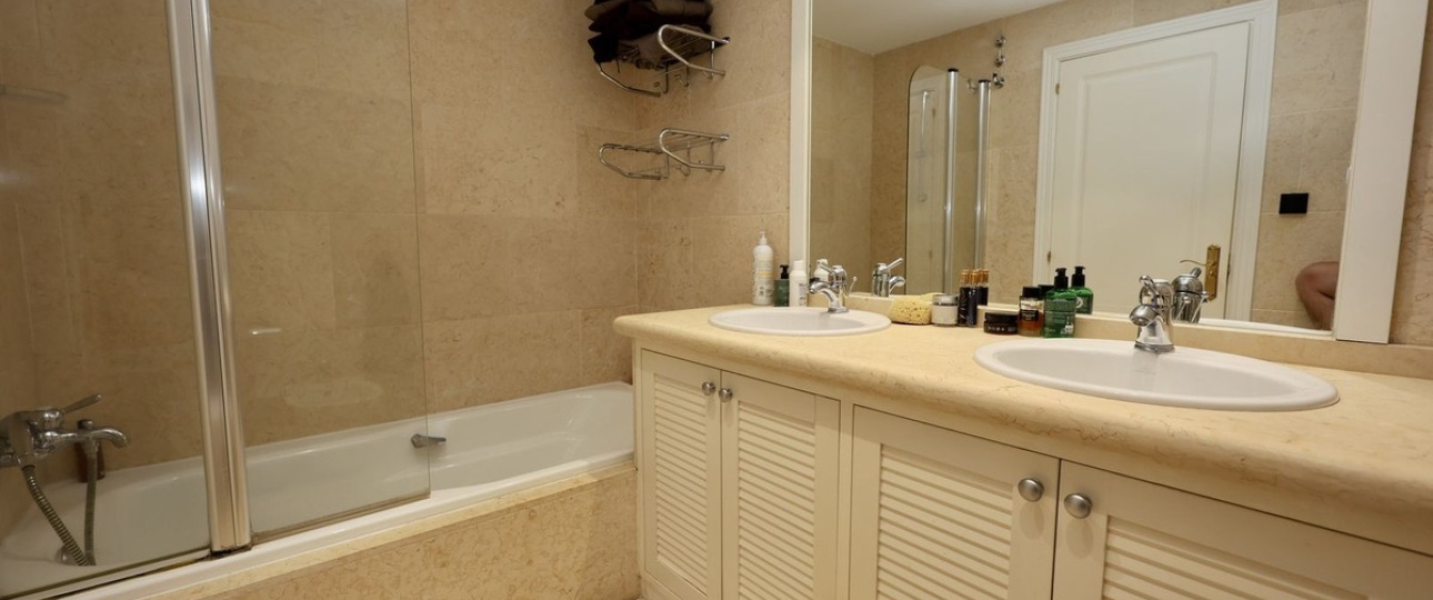 Rynek wtórny - apartment - Marbella - Nueva Andalucía