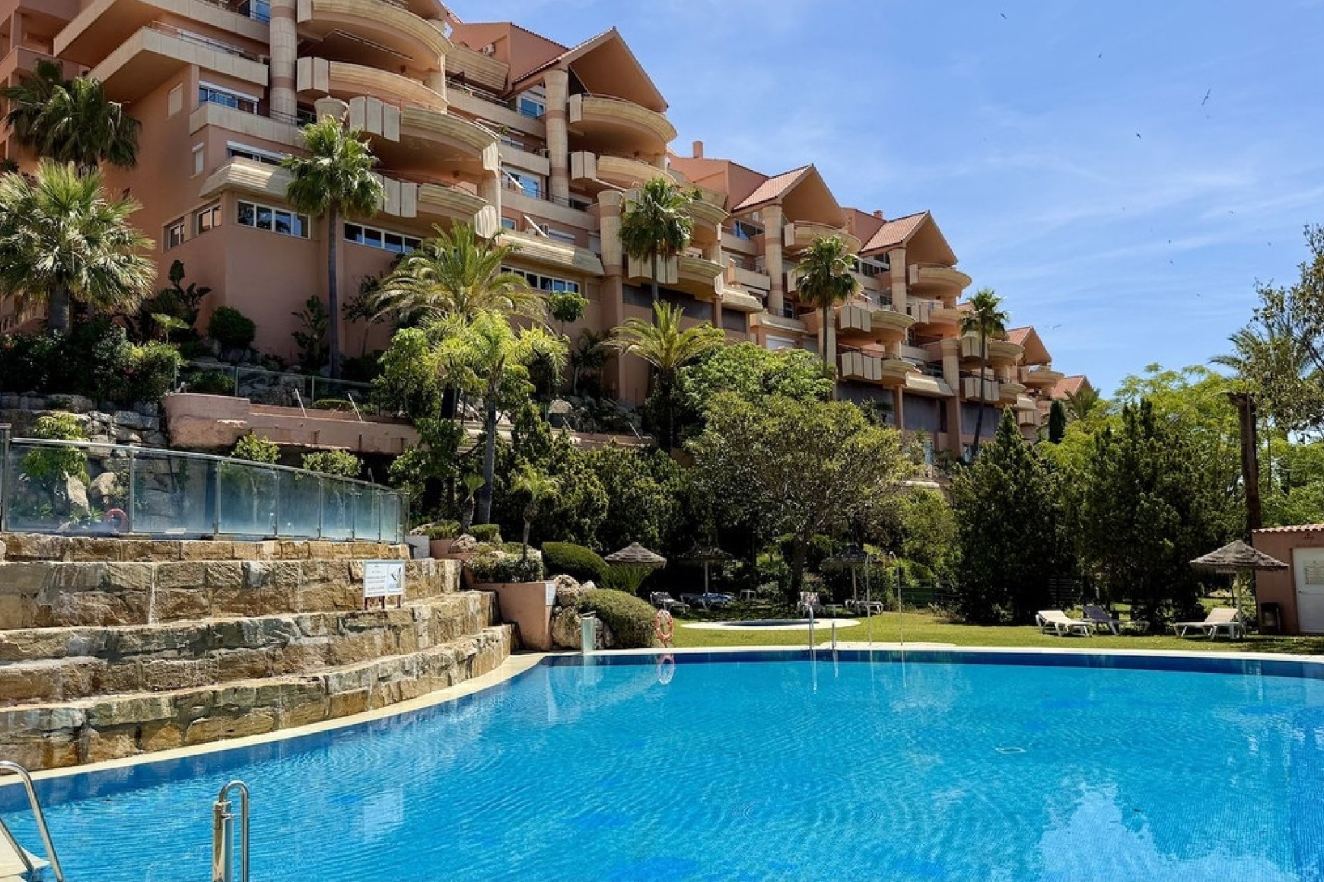 Rynek wtórny - apartment - Marbella - Nueva Andalucía