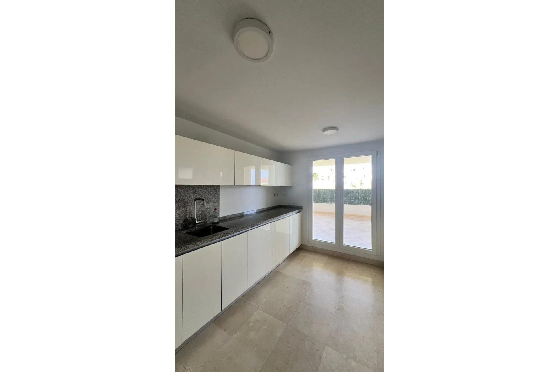 Rynek wtórny - apartment - Marbella - Nueva Andalucía