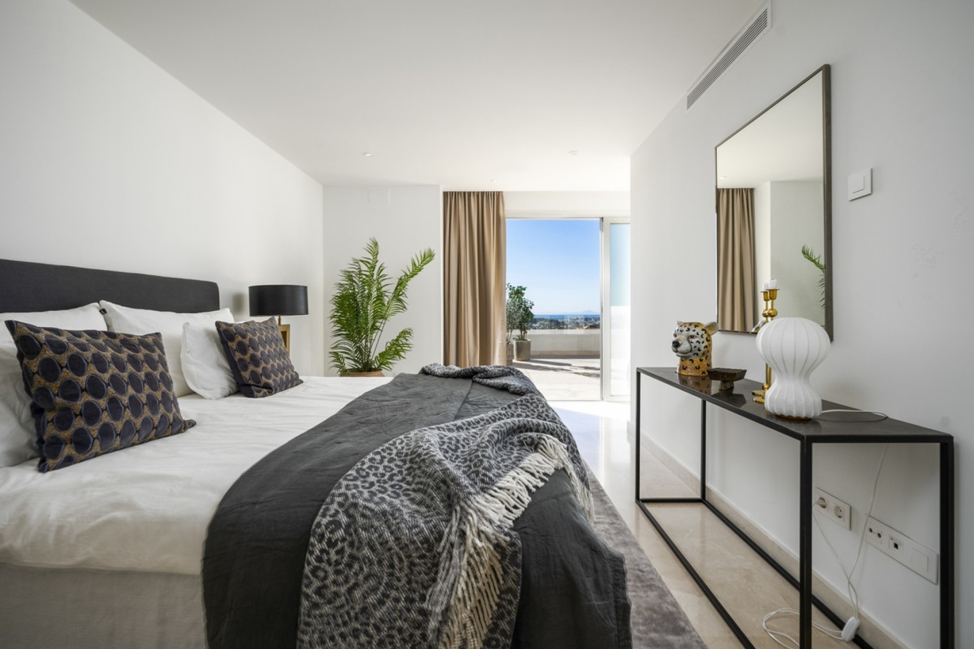 Rynek wtórny - apartment - Marbella - Nueva Andalucía