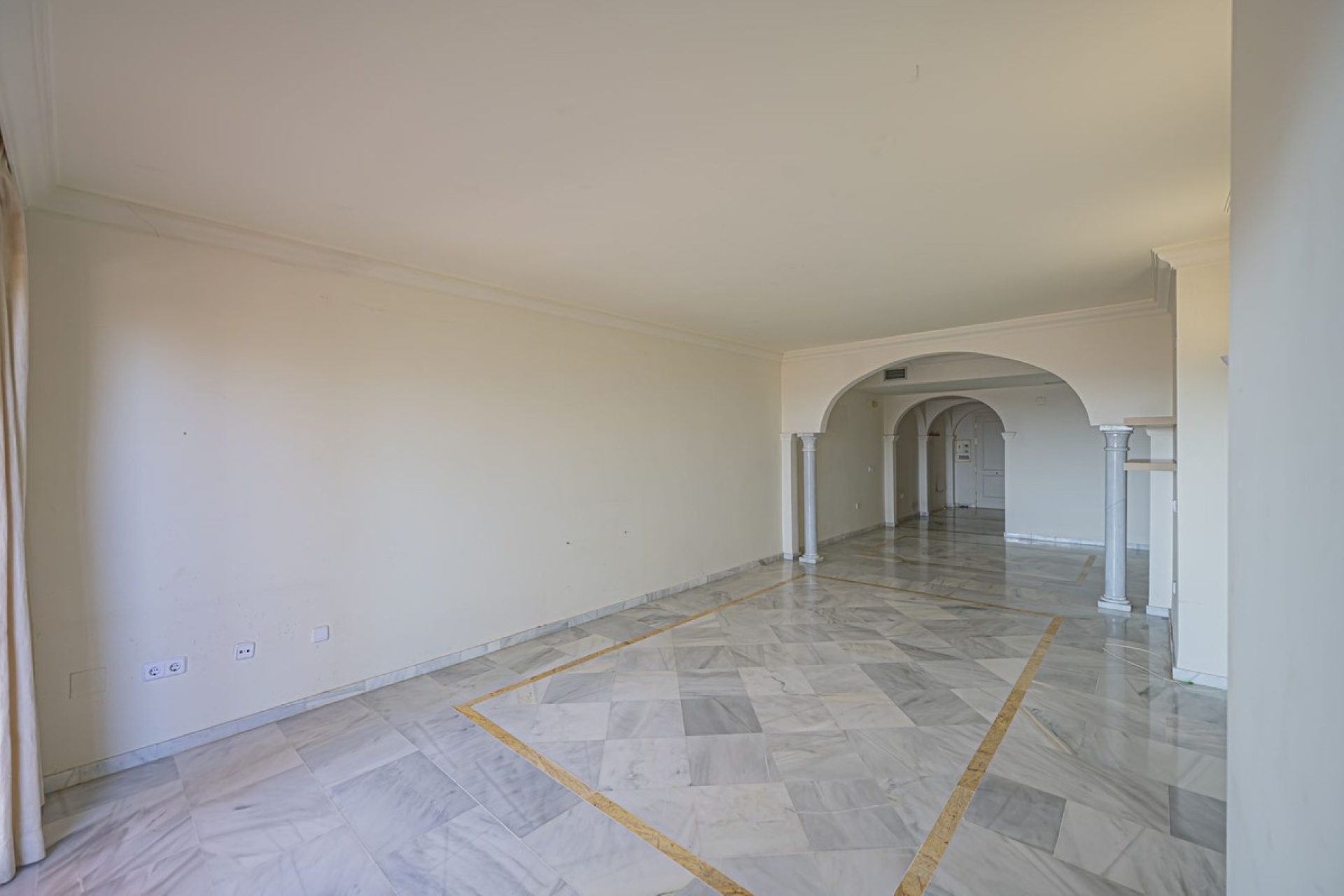 Rynek wtórny - apartment - Marbella - Nueva Andalucía