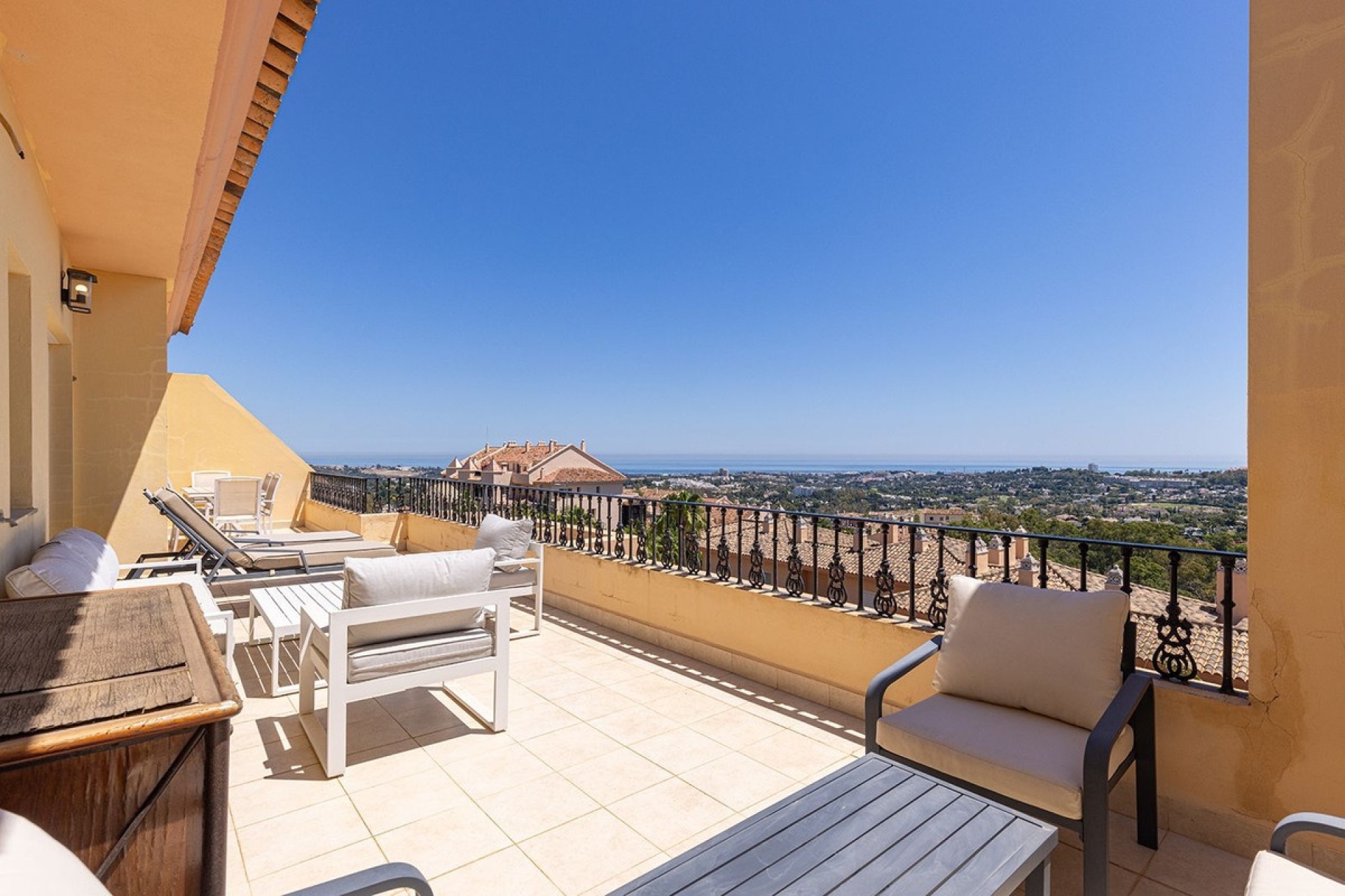 Rynek wtórny - apartment - Marbella - Nueva Andalucía