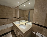 Rynek wtórny - apartment - Marbella - Nueva Andalucía