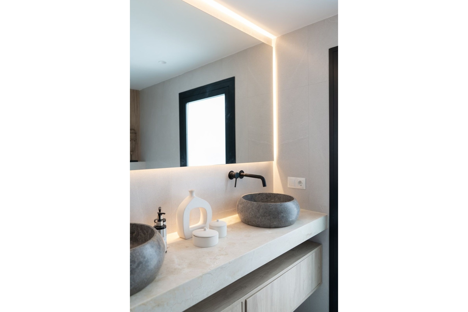 Rynek wtórny - apartment - Marbella - Nueva Andalucía