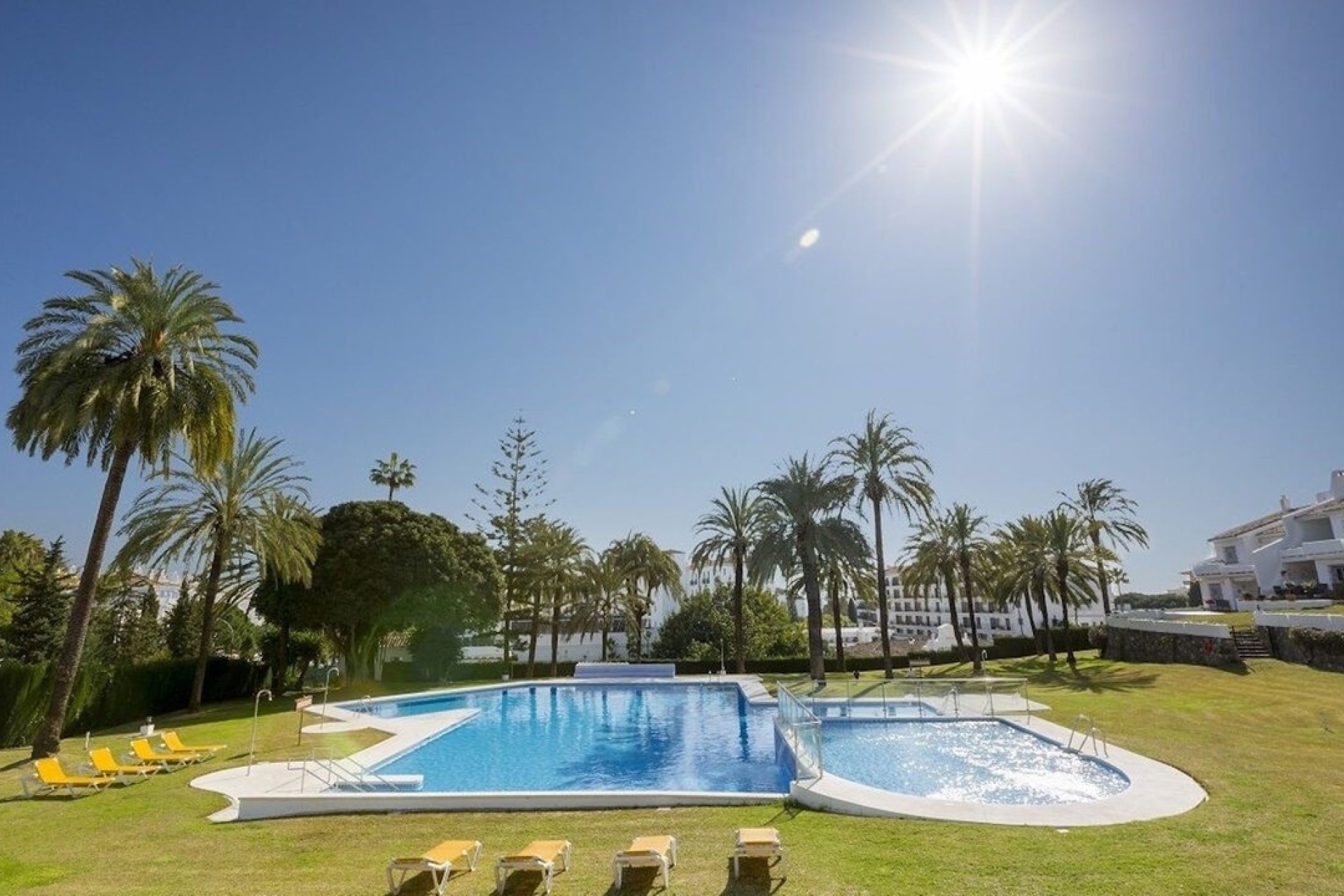 Rynek wtórny - apartment - Marbella - Nueva Andalucía