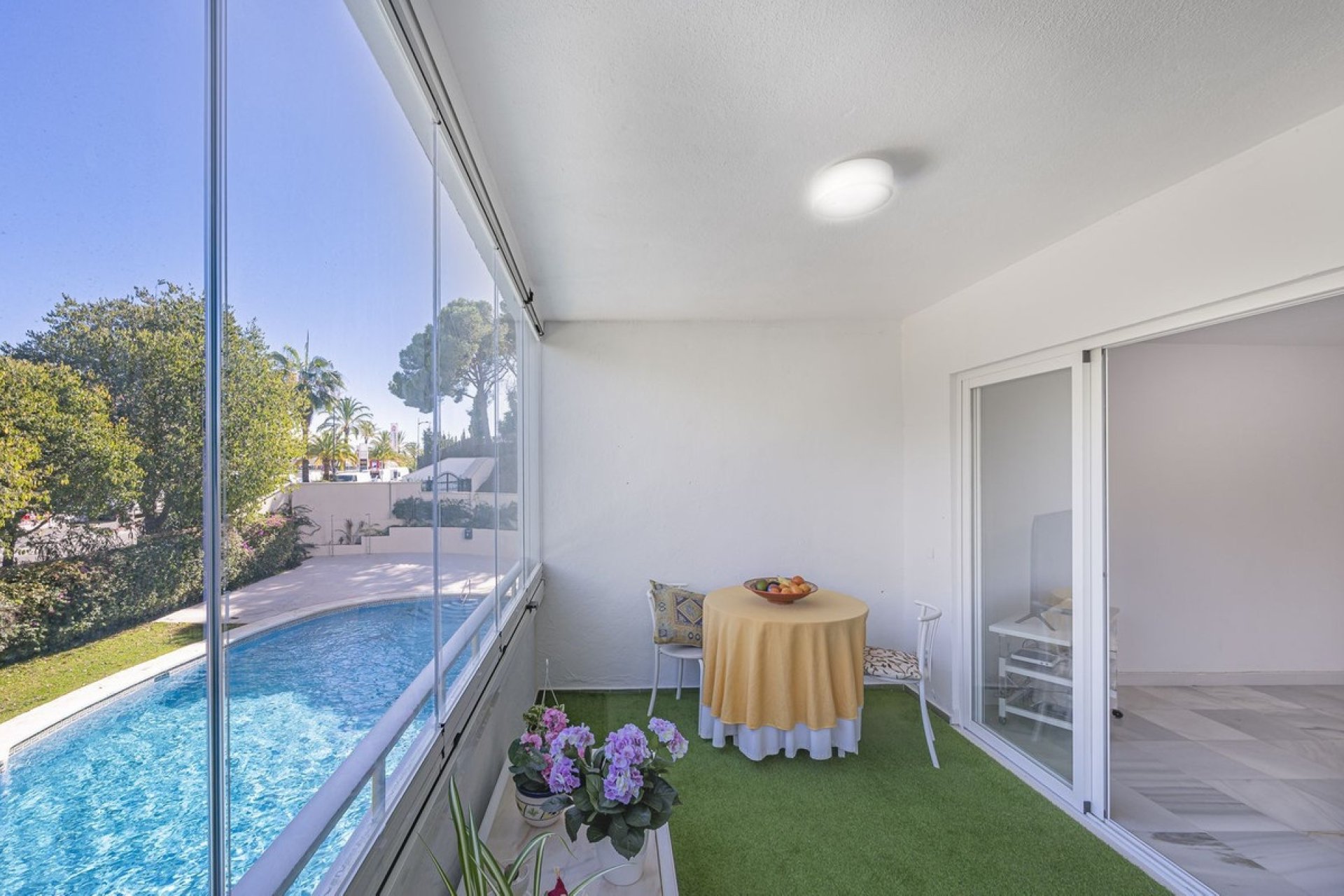 Rynek wtórny - apartment - Marbella - Nueva Andalucía