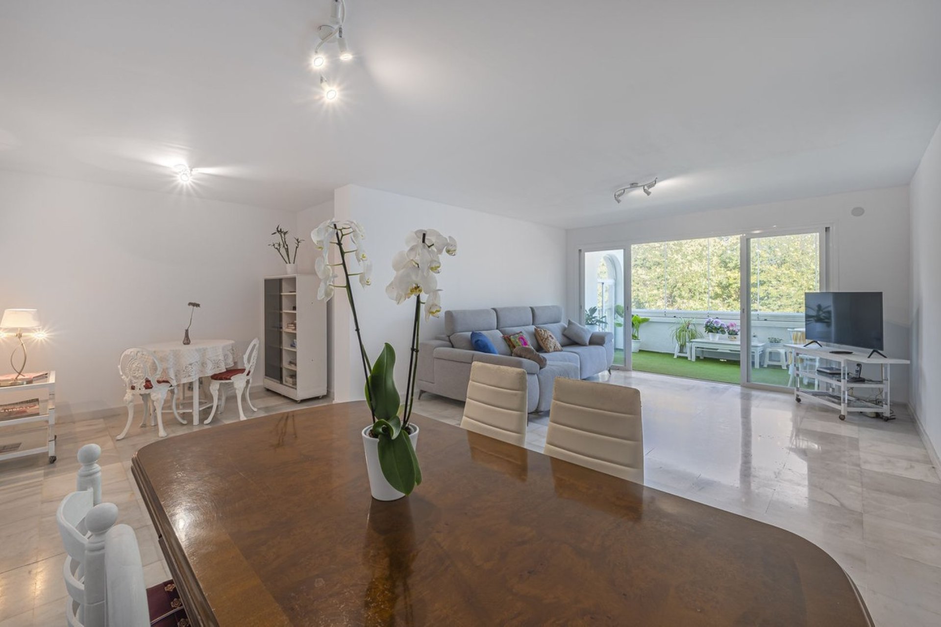 Rynek wtórny - apartment - Marbella - Nueva Andalucía