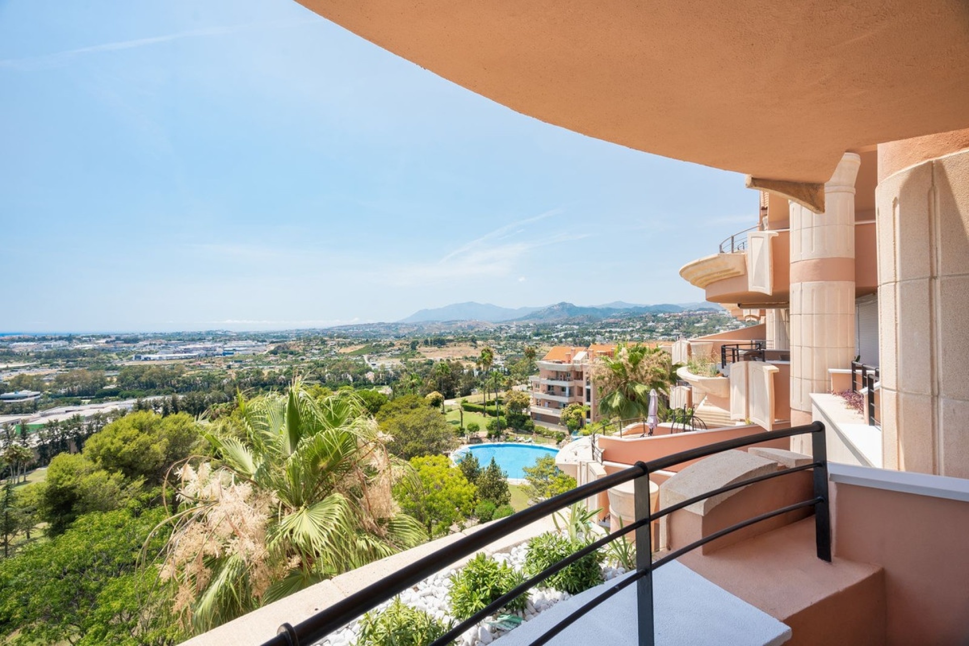 Rynek wtórny - apartment - Marbella - Nueva Andalucía