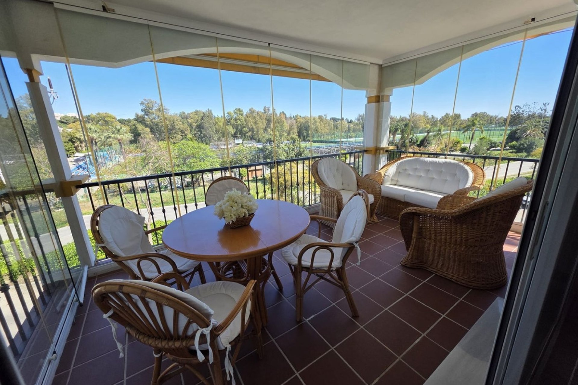 Rynek wtórny - apartment - Marbella - Nueva Andalucía