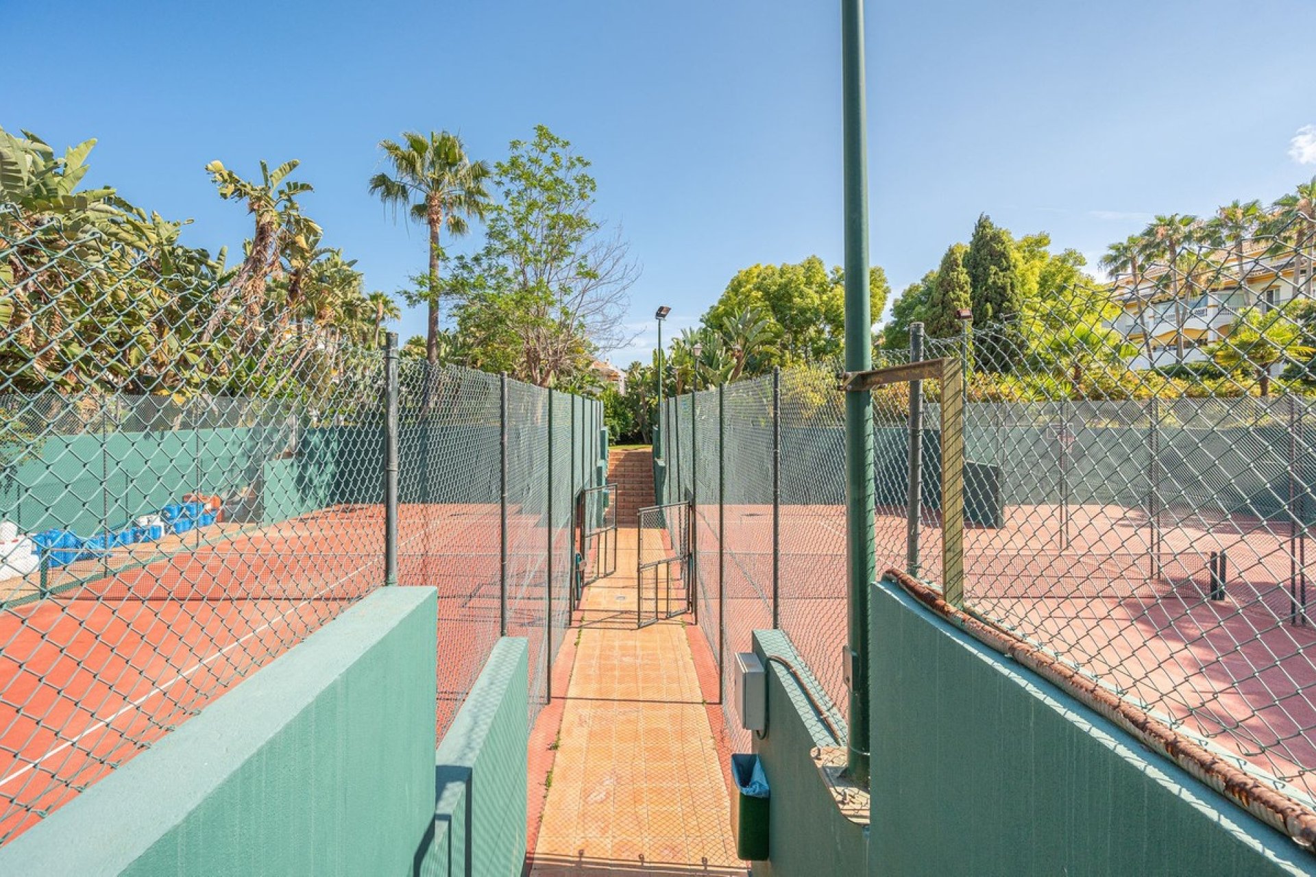 Rynek wtórny - apartment - Marbella - Nueva Andalucía