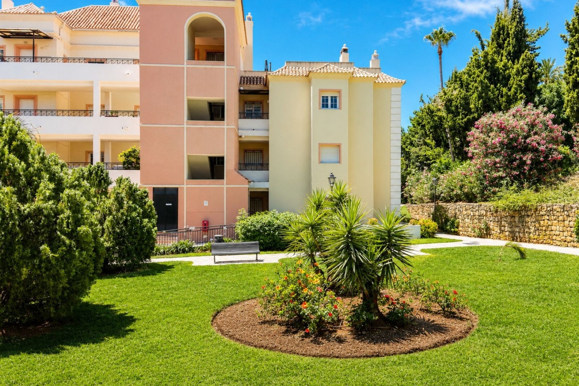 Rynek wtórny - apartment - Marbella - Nueva Andalucía