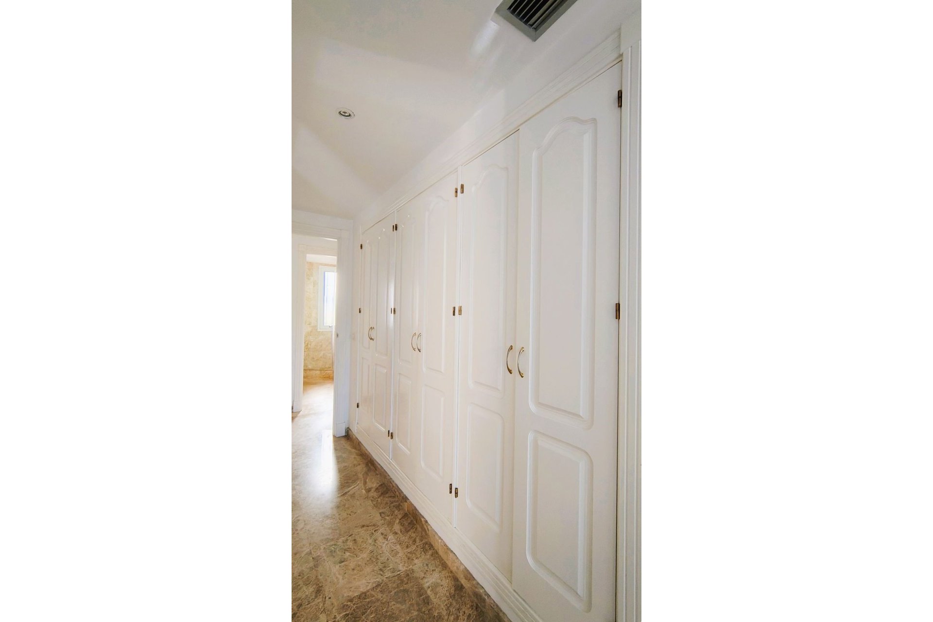 Rynek wtórny - apartment - Marbella - Nueva Andalucía