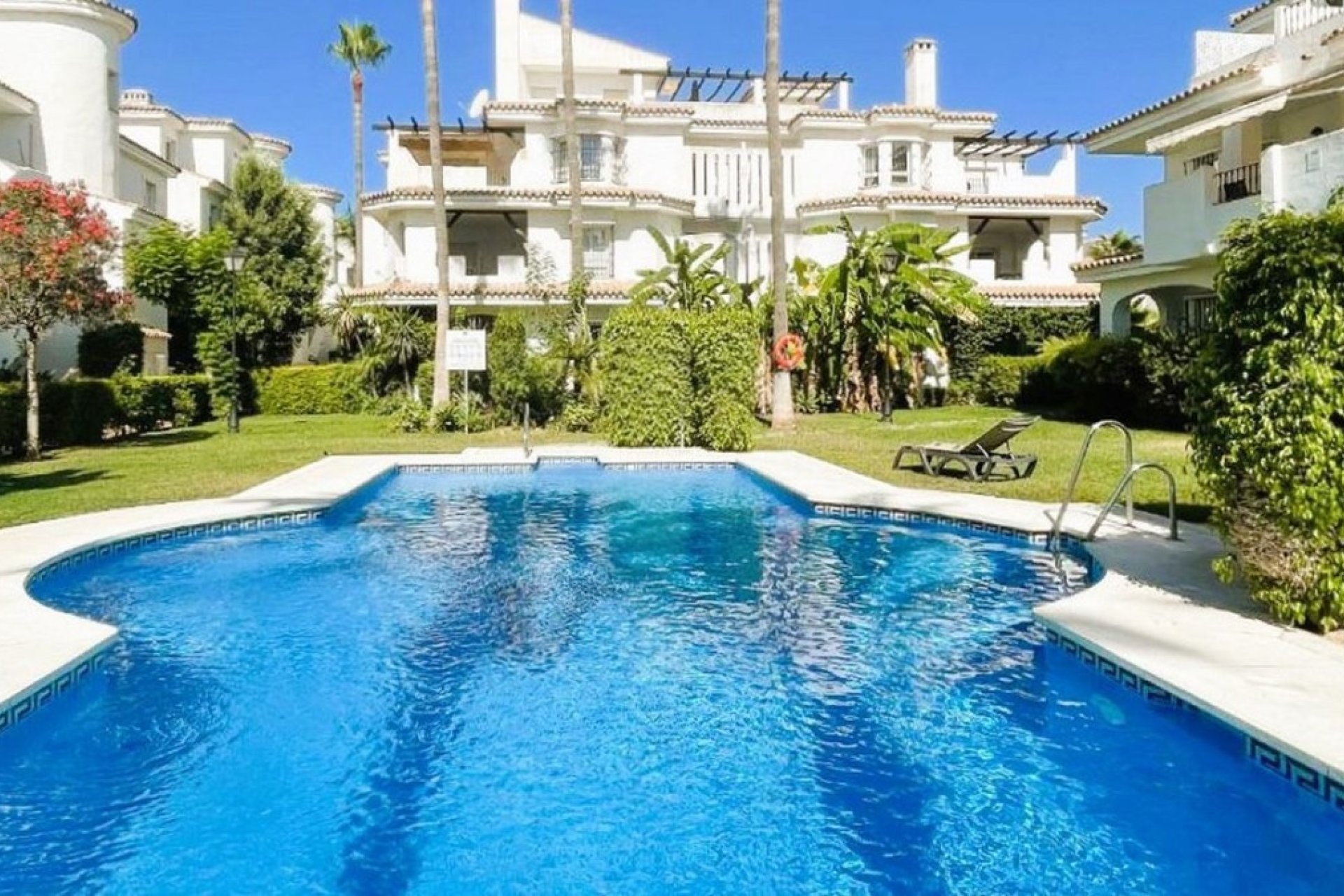 Rynek wtórny - apartment - Marbella - Nueva Andalucía