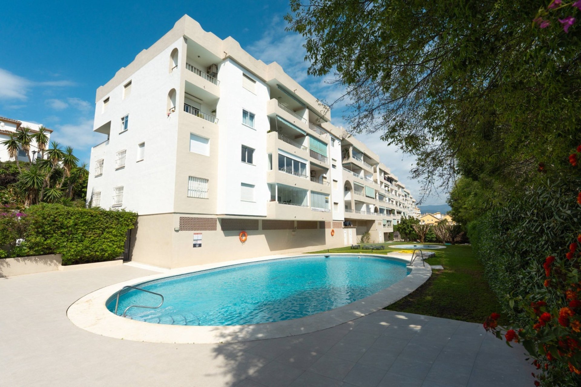 Rynek wtórny - apartment - Marbella - Nueva Andalucía