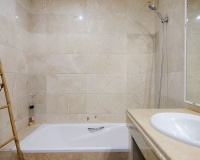 Rynek wtórny - apartment - Marbella - Nueva Andalucía
