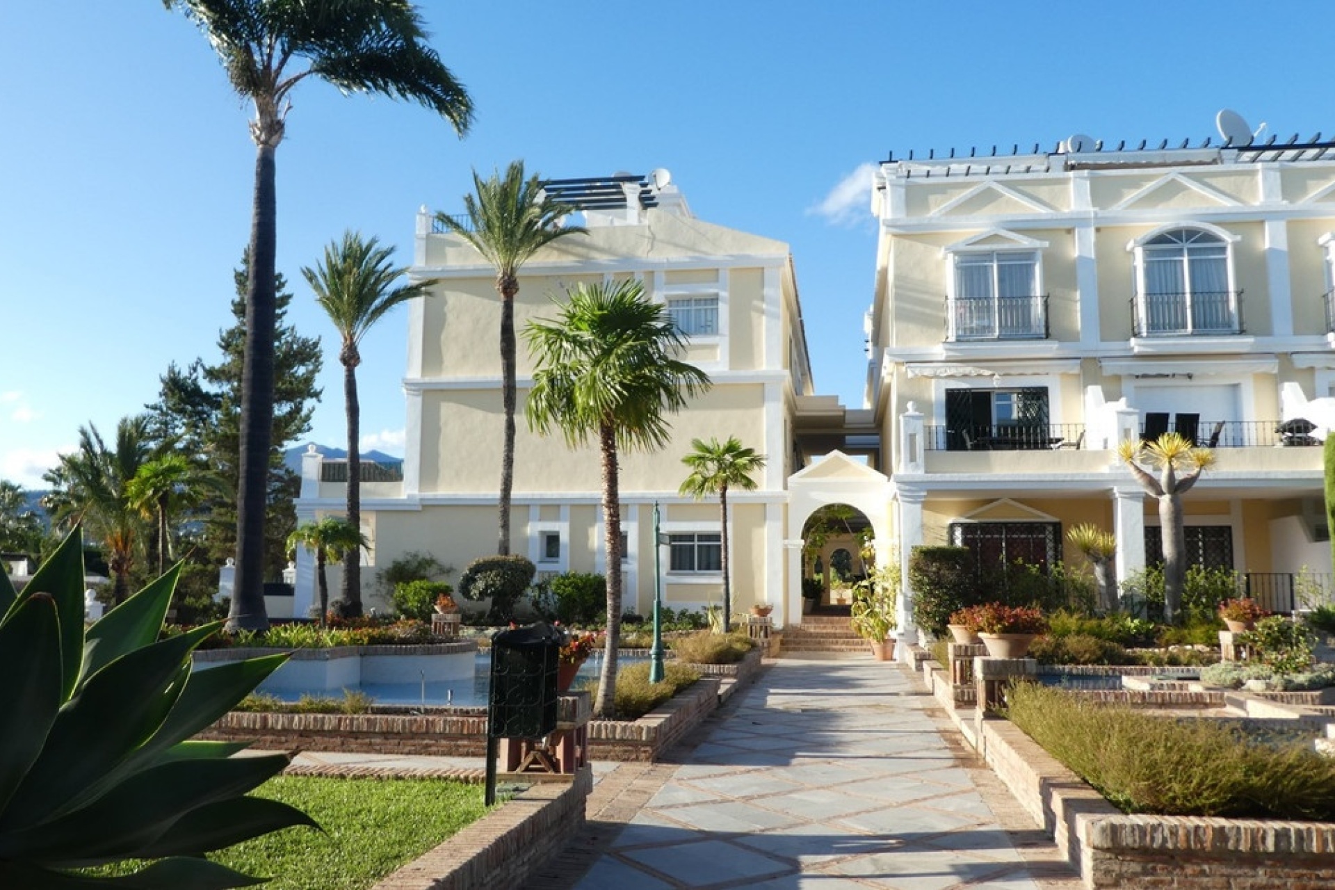 Rynek wtórny - apartment - Marbella - Nueva Andalucía