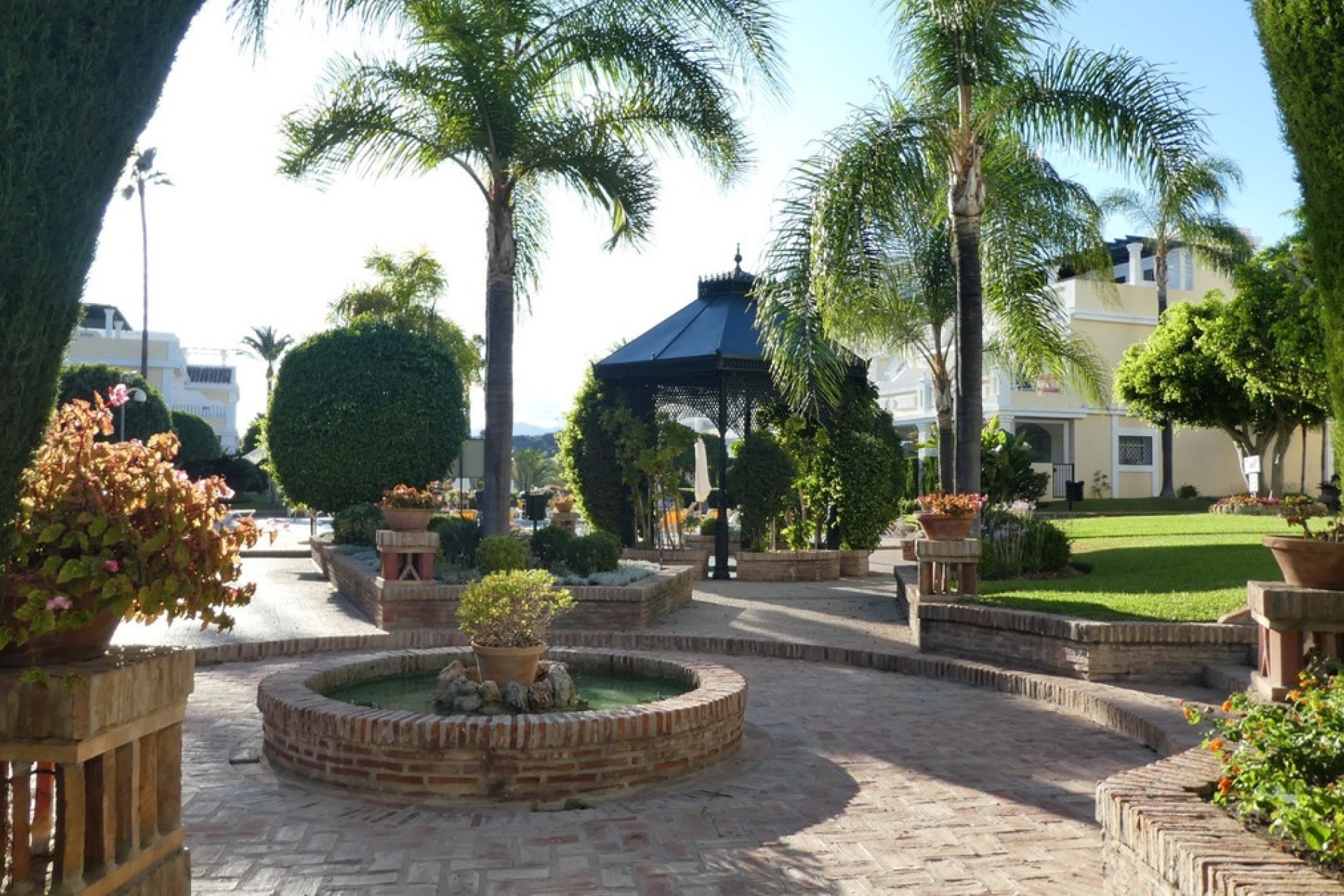 Rynek wtórny - apartment - Marbella - Nueva Andalucía