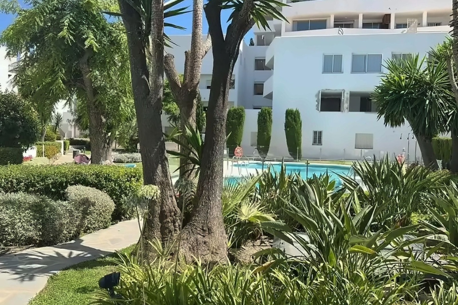 Rynek wtórny - apartment - Marbella - Nueva Andalucía