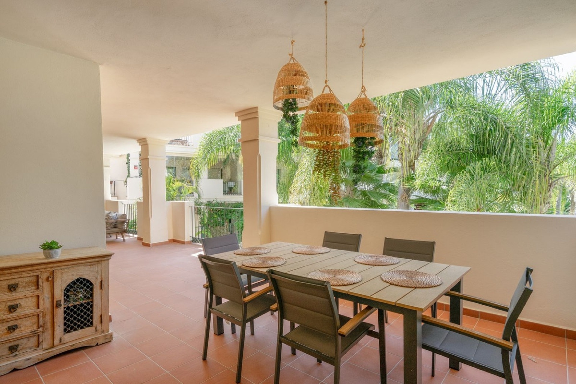 Rynek wtórny - apartment - Marbella - Nueva Andalucía