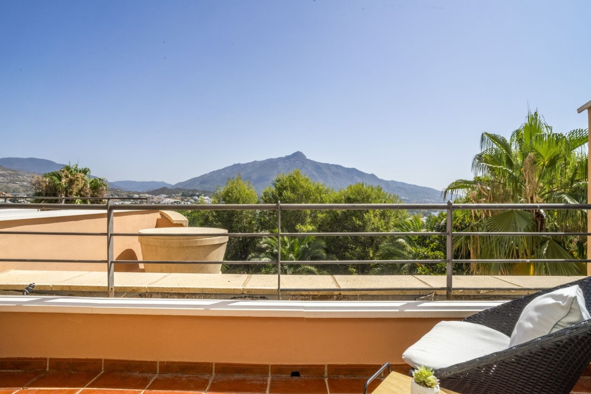 Rynek wtórny - apartment - Marbella - Nueva Andalucía