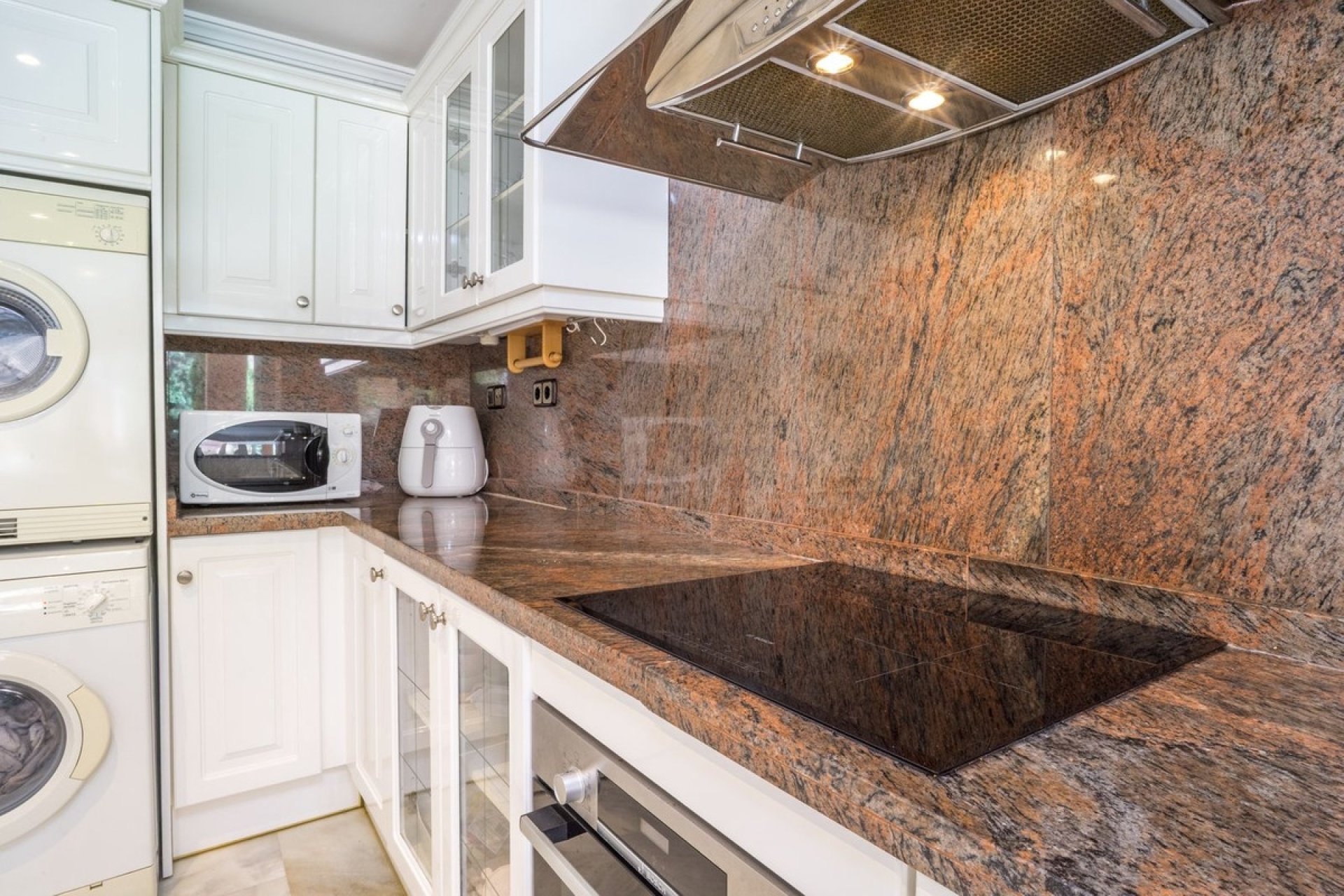 Rynek wtórny - apartment - Marbella - Nueva Andalucía