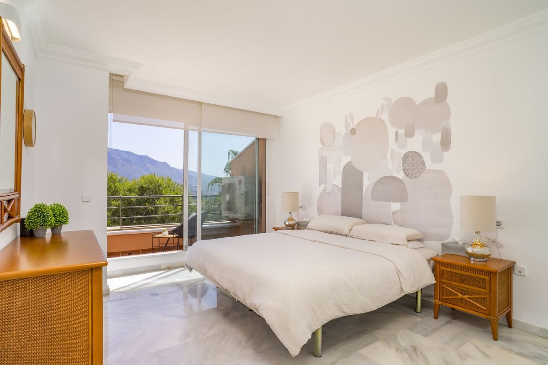 Rynek wtórny - apartment - Marbella - Nueva Andalucía