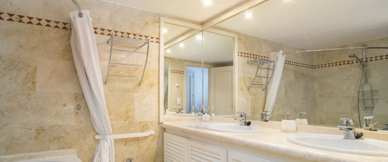 Rynek wtórny - apartment - Marbella - Nueva Andalucía