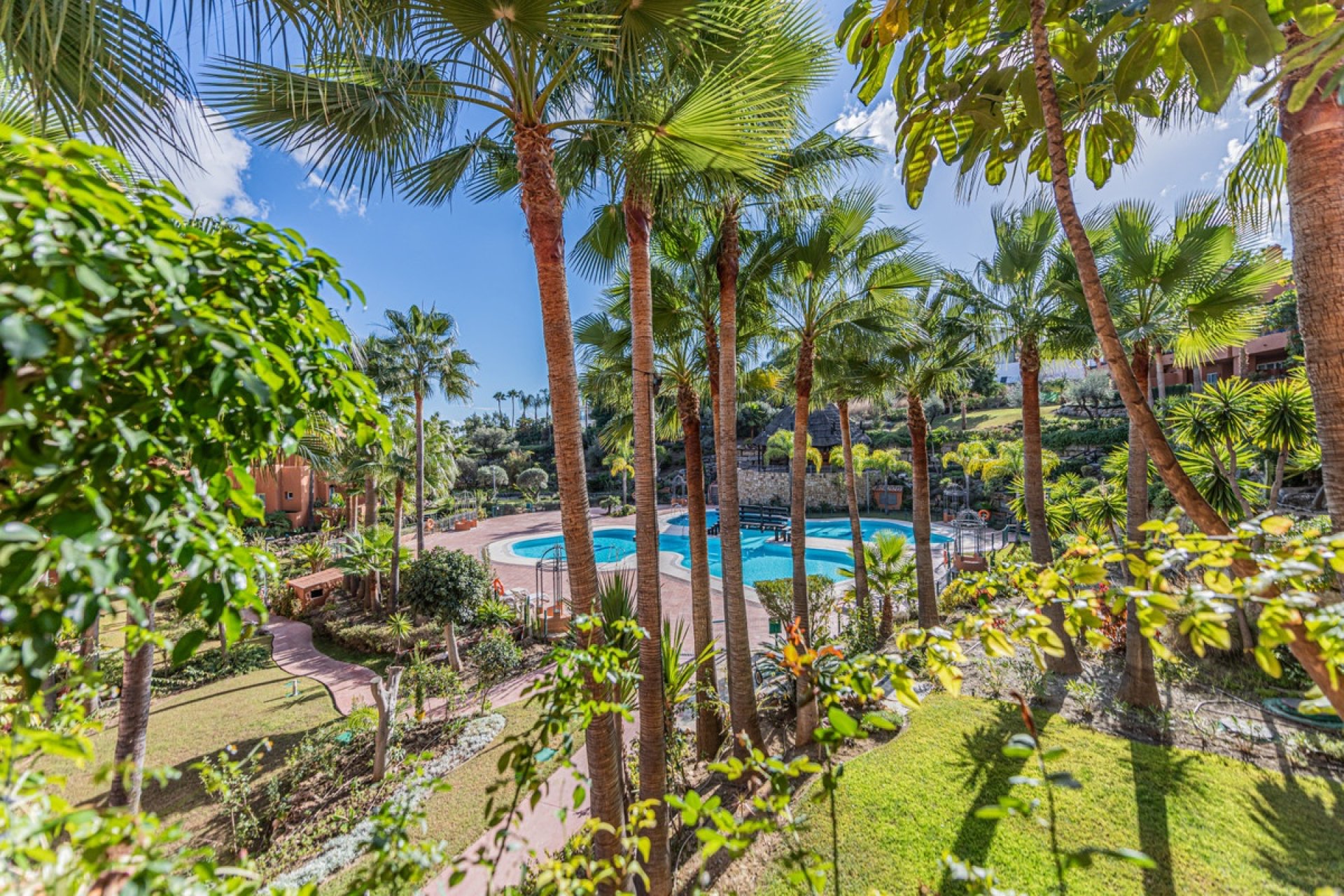 Rynek wtórny - apartment - Marbella - Nueva Andalucía