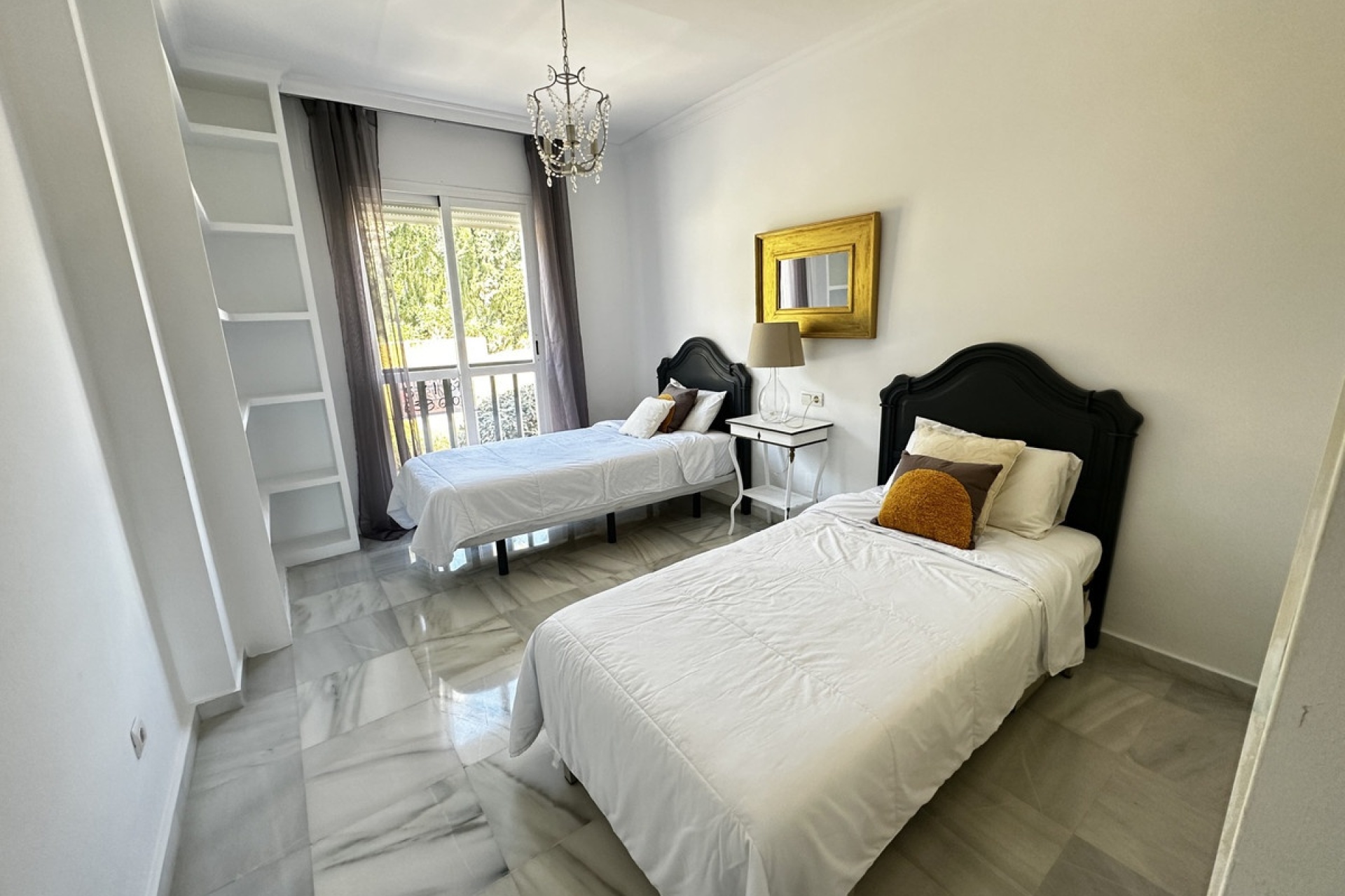 Rynek wtórny - apartment - Marbella - Nueva Andalucía