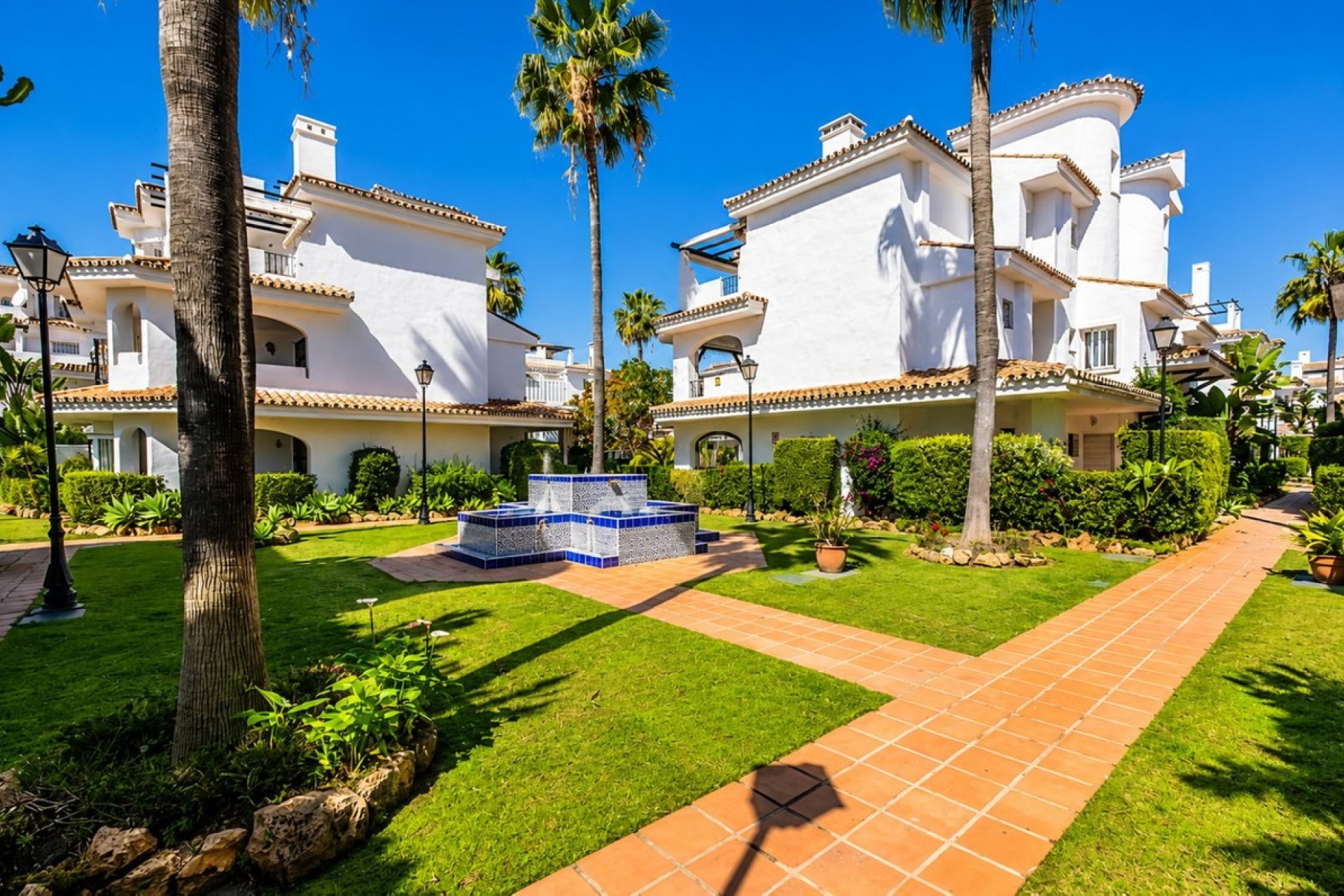 Rynek wtórny - apartment - Marbella - Nueva Andalucía