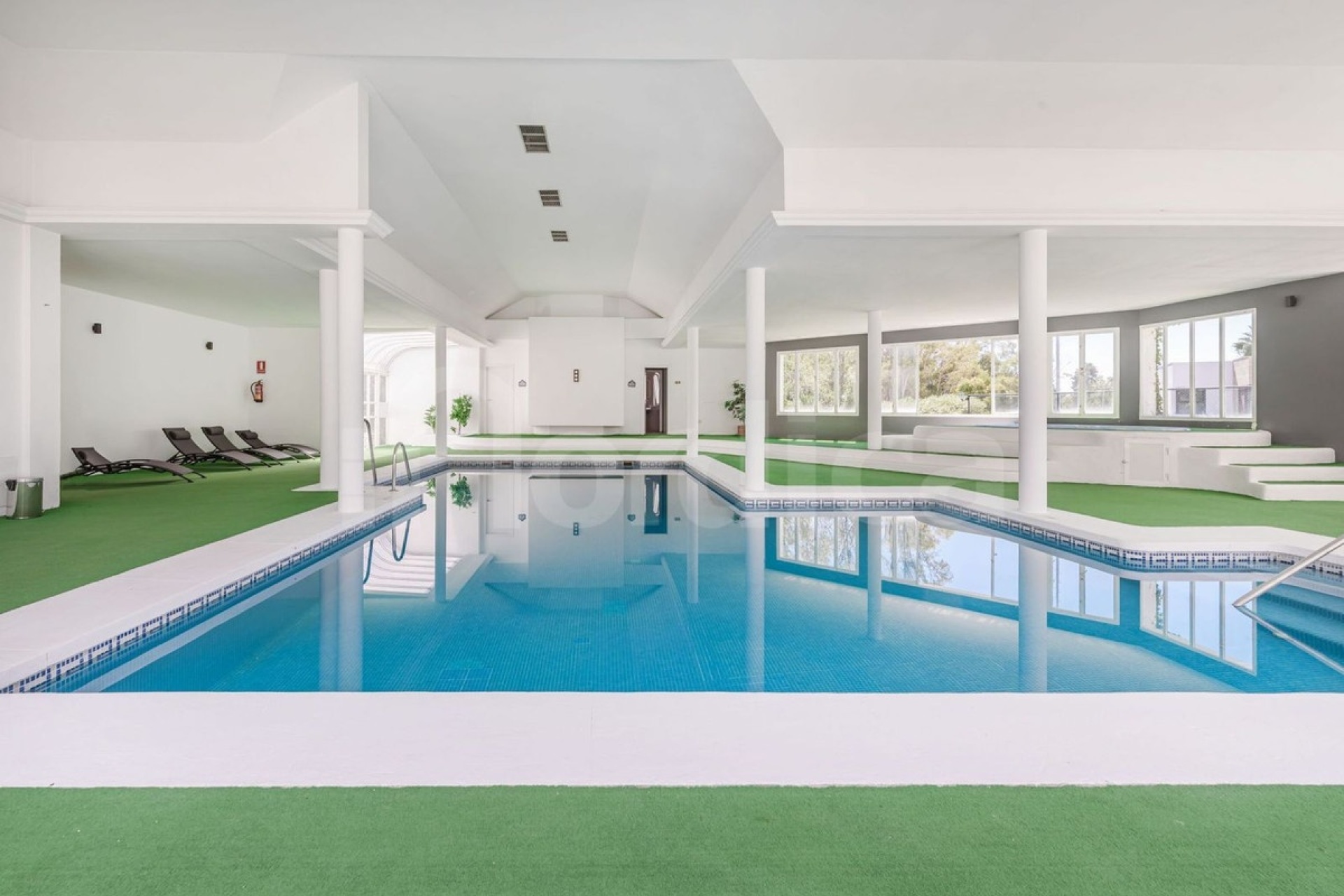 Rynek wtórny - apartment - Marbella - Nueva Andalucía