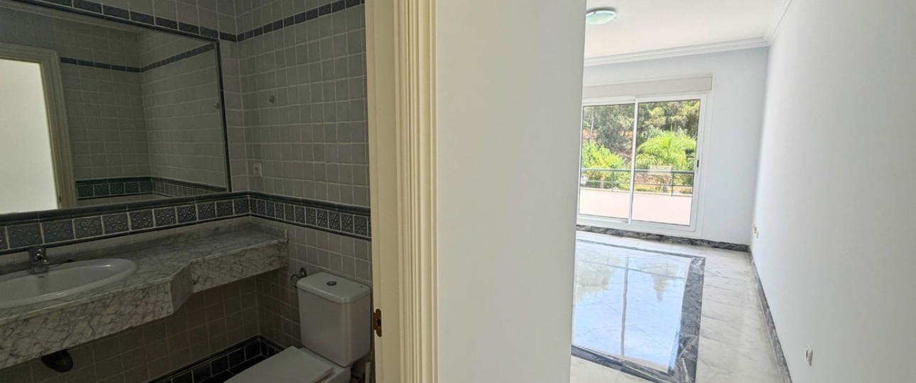 Rynek wtórny - apartment - Marbella - Nueva Andalucía
