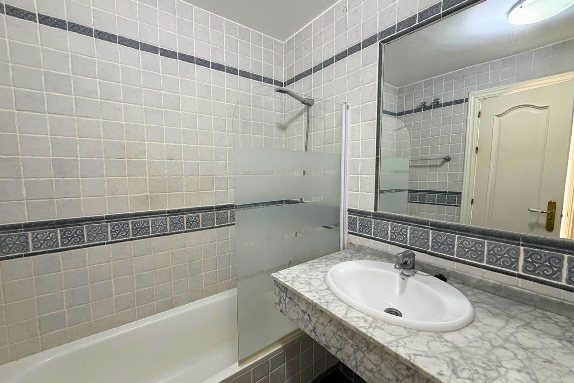 Rynek wtórny - apartment - Marbella - Nueva Andalucía