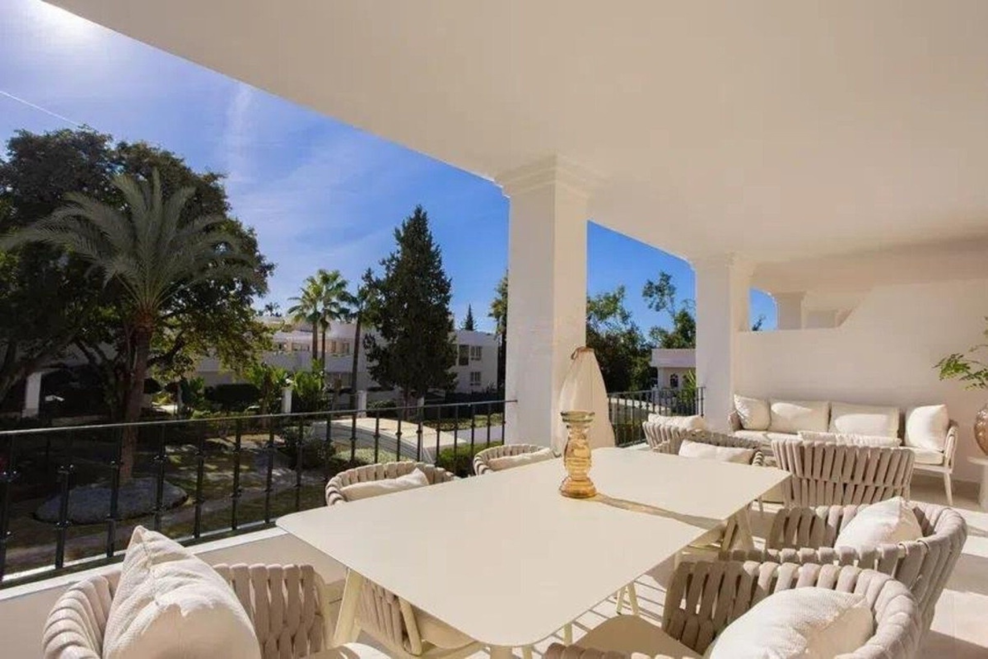 Rynek wtórny - apartment - Marbella - Nueva Andalucía