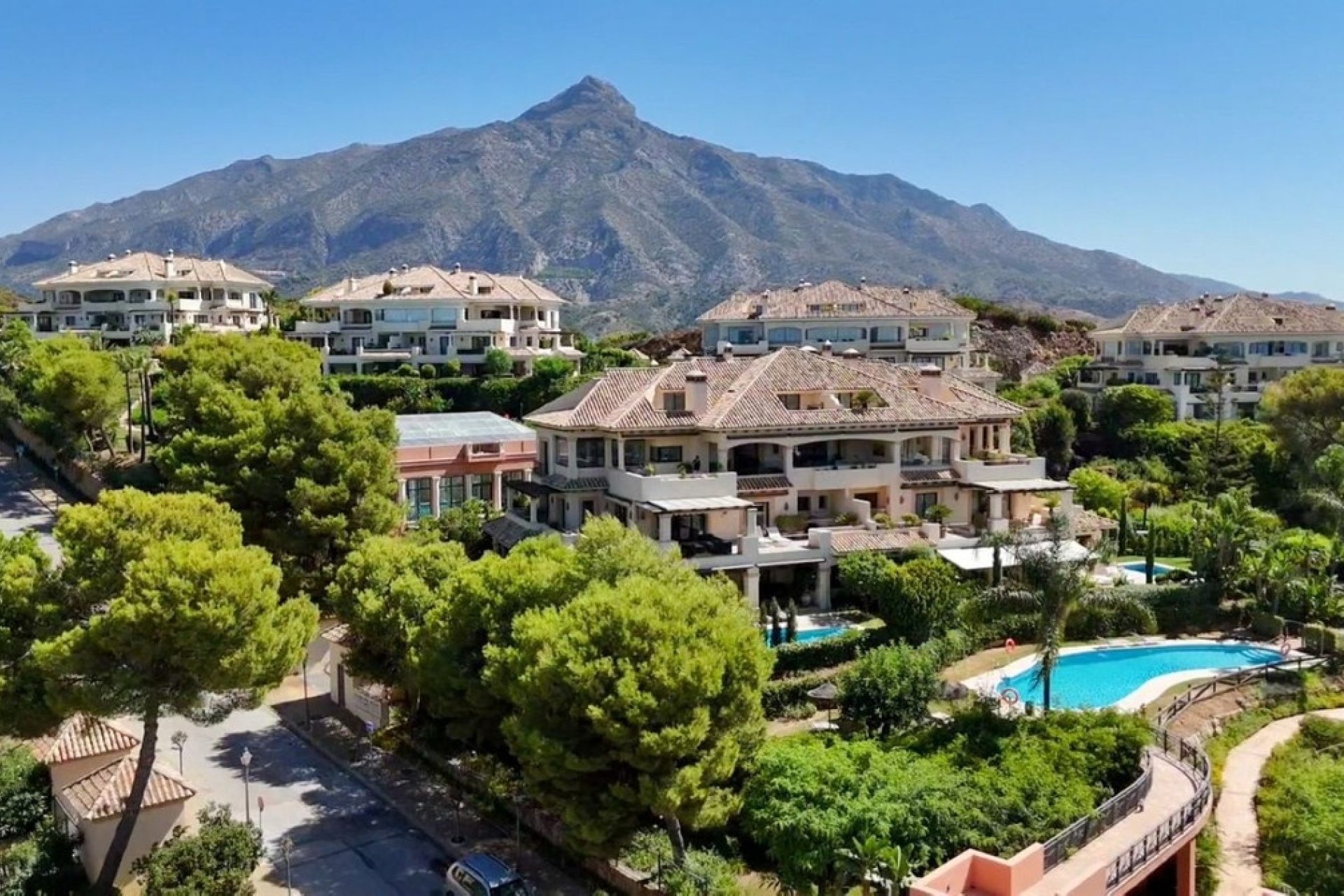 Rynek wtórny - apartment - Marbella - Nueva Andalucía