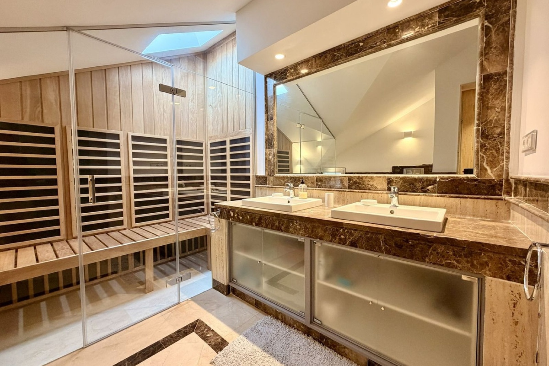 Rynek wtórny - apartment - Marbella - Nueva Andalucía