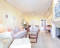 Rynek wtórny - apartment - Marbella - Nueva Andalucía