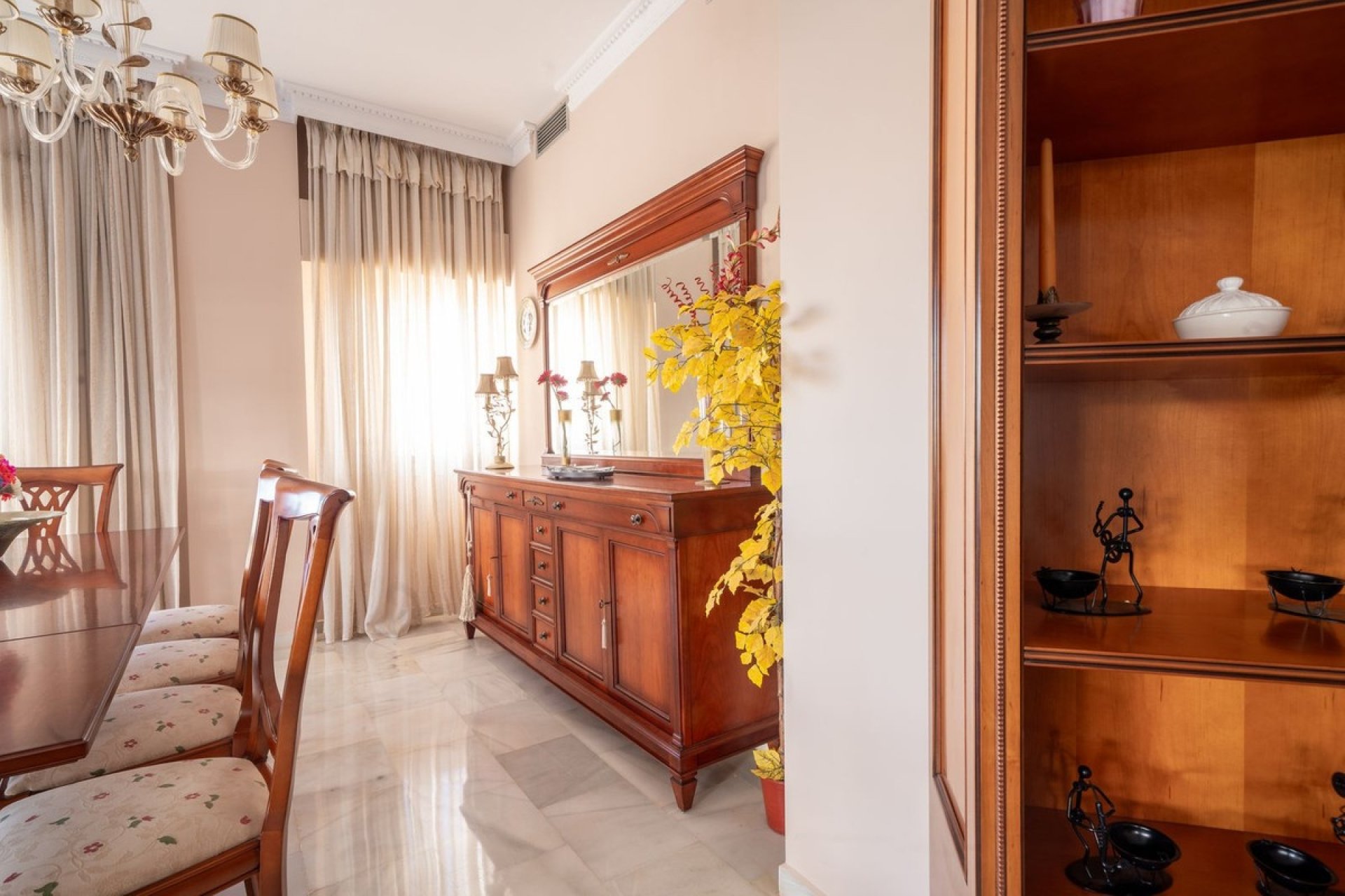 Rynek wtórny - apartment - Marbella - Nueva Andalucía