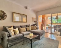 Rynek wtórny - apartment - Marbella - Nueva Andalucía