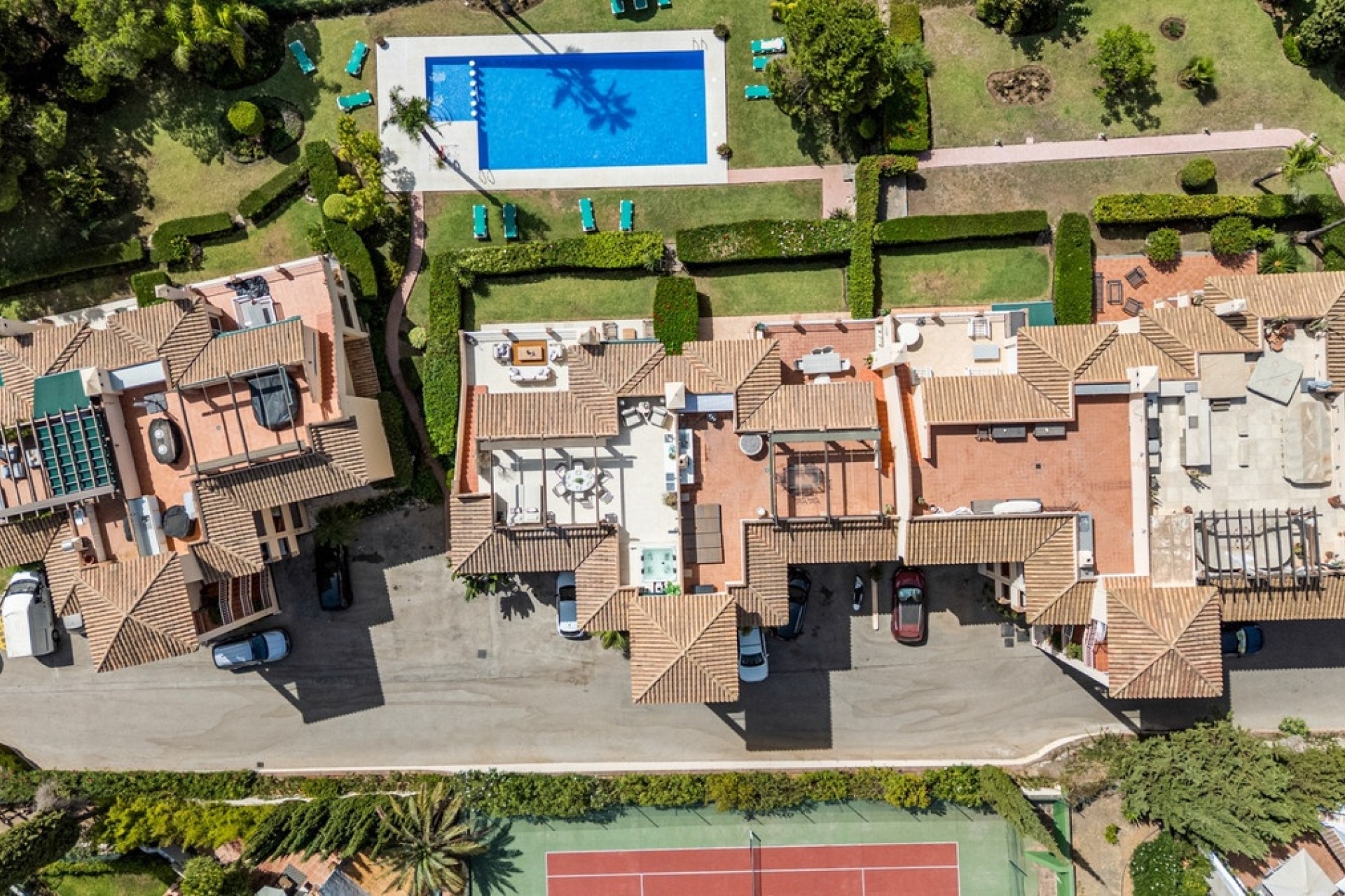 Rynek wtórny - apartment - Marbella - Nueva Andalucía
