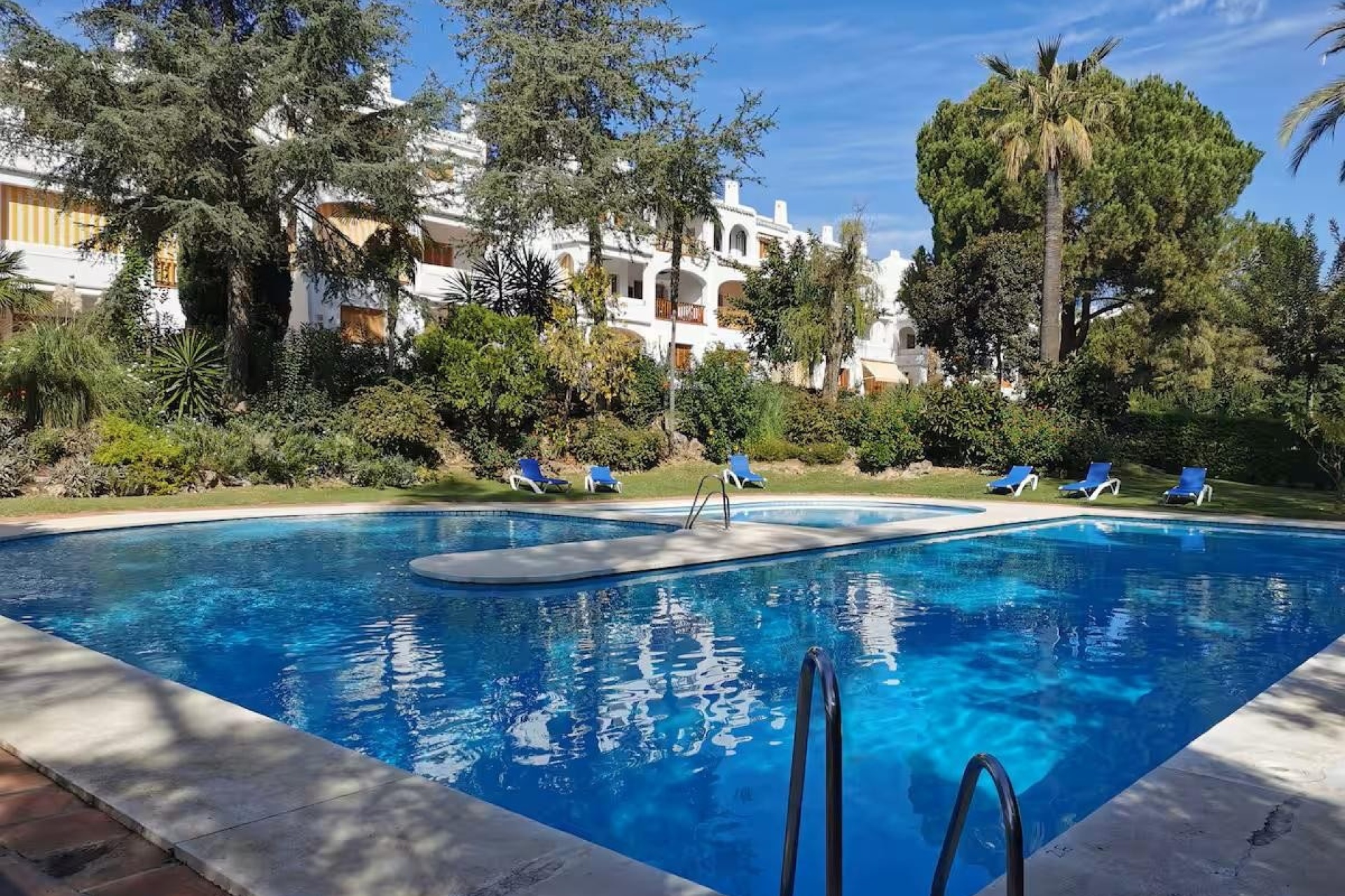 Rynek wtórny - apartment - Marbella - Nueva Andalucía