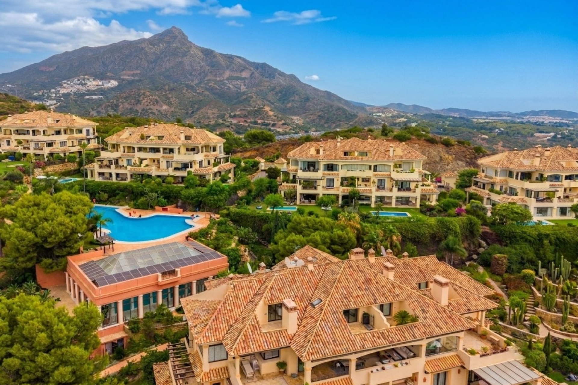 Rynek wtórny - apartment - Marbella - Nueva Andalucía