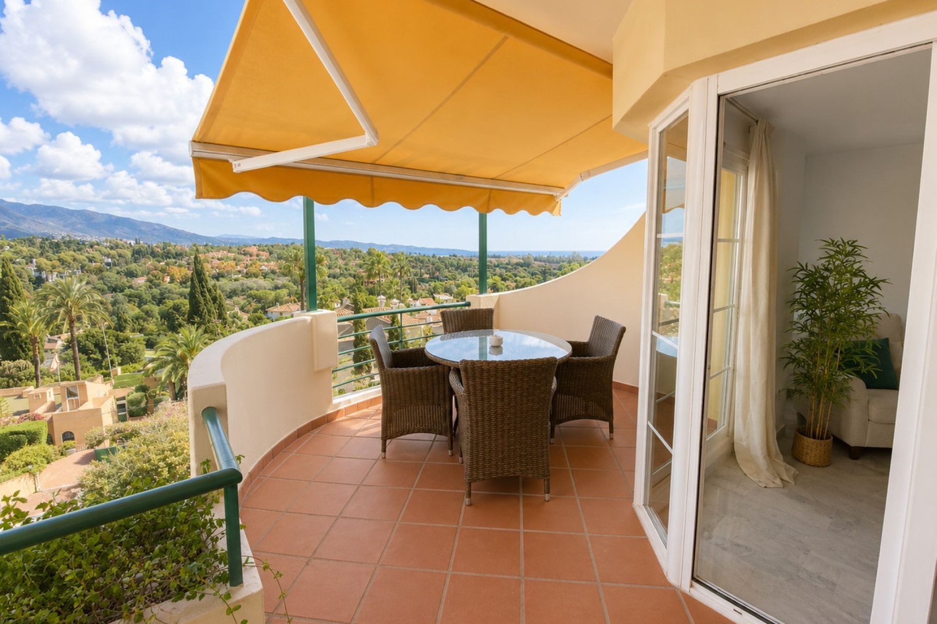 Rynek wtórny - apartment - Marbella - Nueva Andalucía