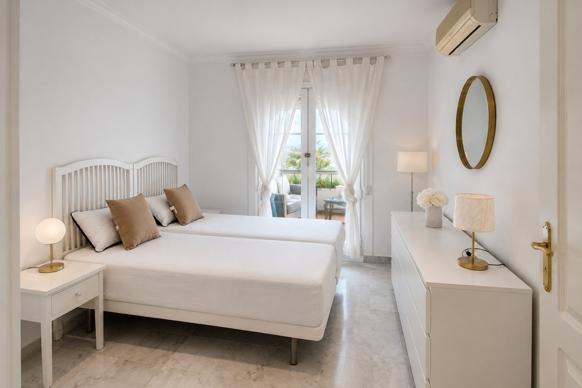 Rynek wtórny - apartment - Marbella - Nueva Andalucía