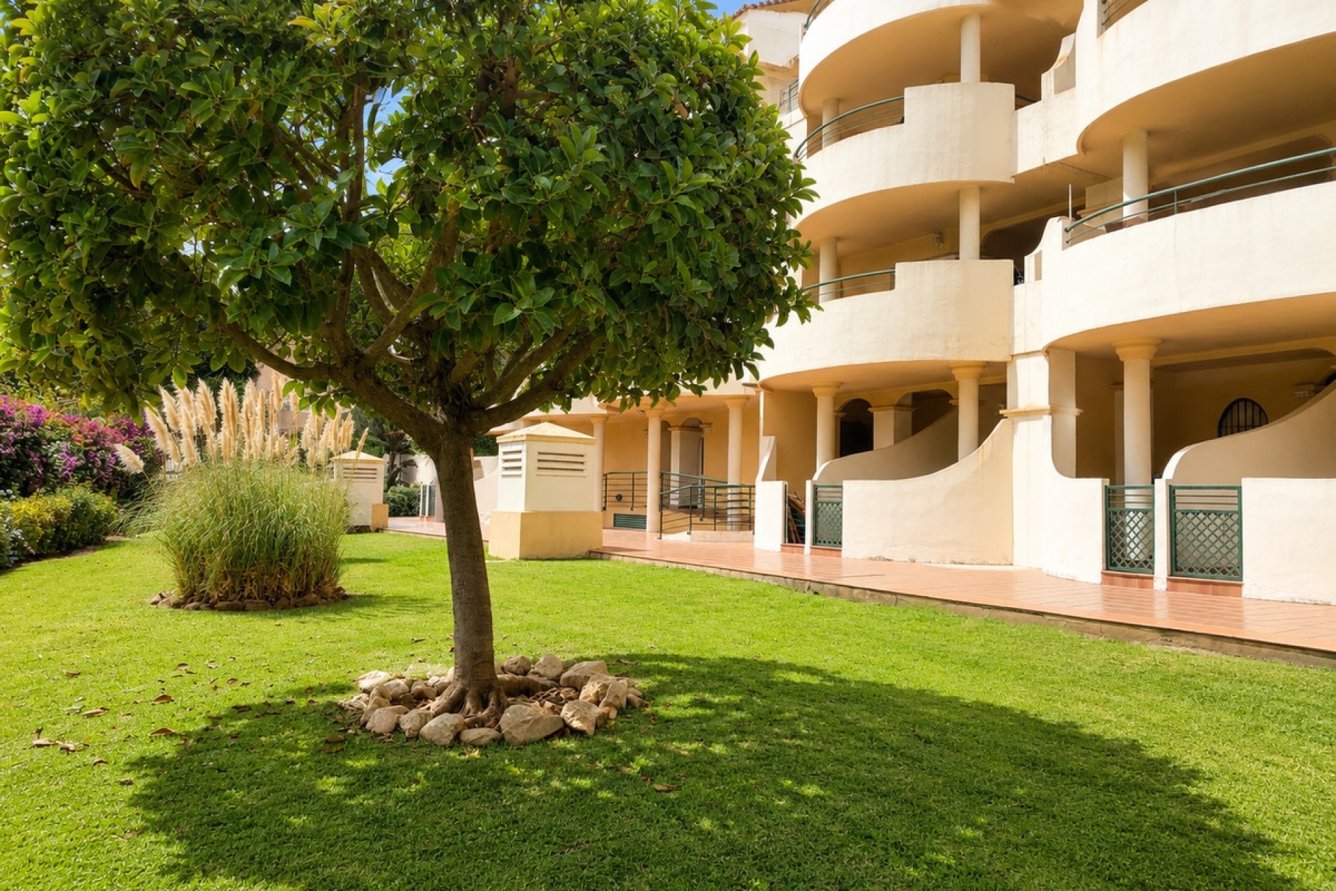 Rynek wtórny - apartment - Marbella - Nueva Andalucía